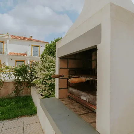 別荘 53 - The Daisy Moon House