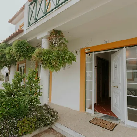 別荘 53 - The Daisy Moon House *